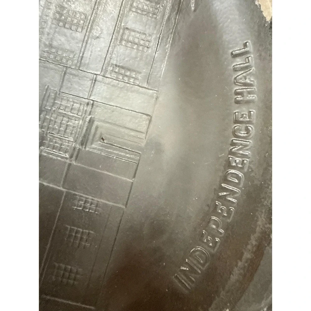 Vintage Independence Hall Philadelphia Clear Pressed Glass 8 Inch Plate Souvenir